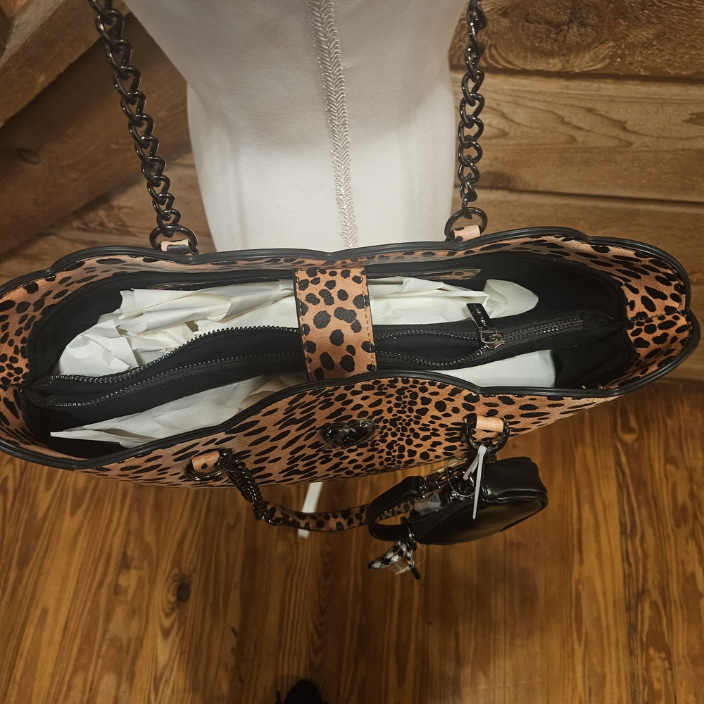 Betsey Johnson Leopard Print Tote with Black Details - Picture 2 of 8